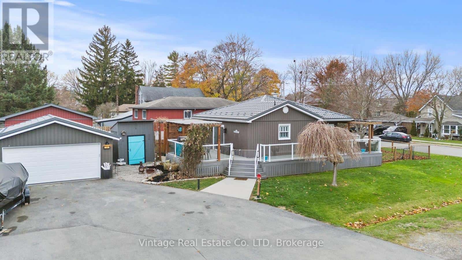 104 CONCESSION STREET E — Haldimand (Dunnville), Ontario - Photo 4 of 34