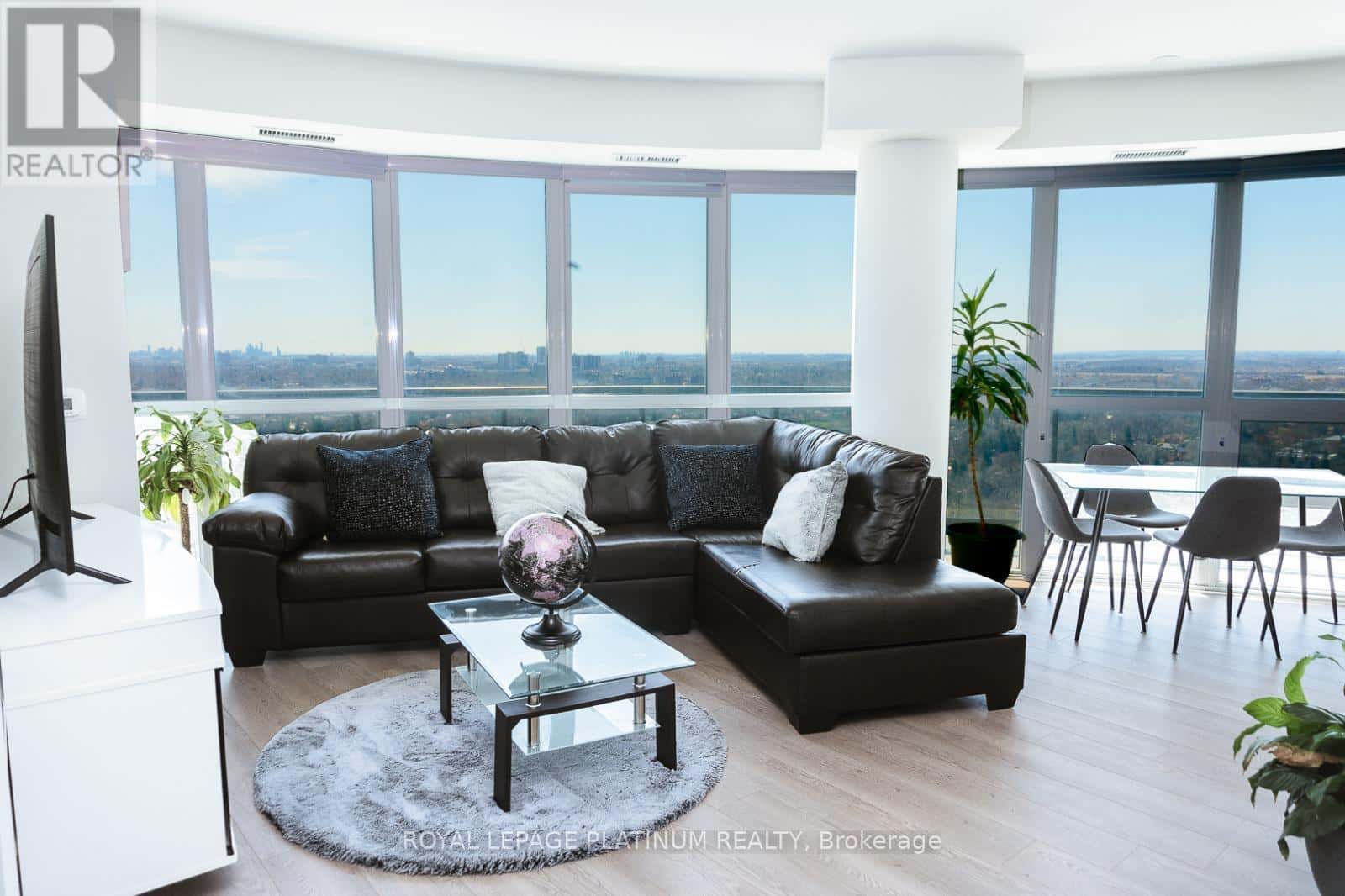 2305 - 15 LYNCH STREET — Brampton (Queen Street Corridor), Ontario - Photo 4 of 26