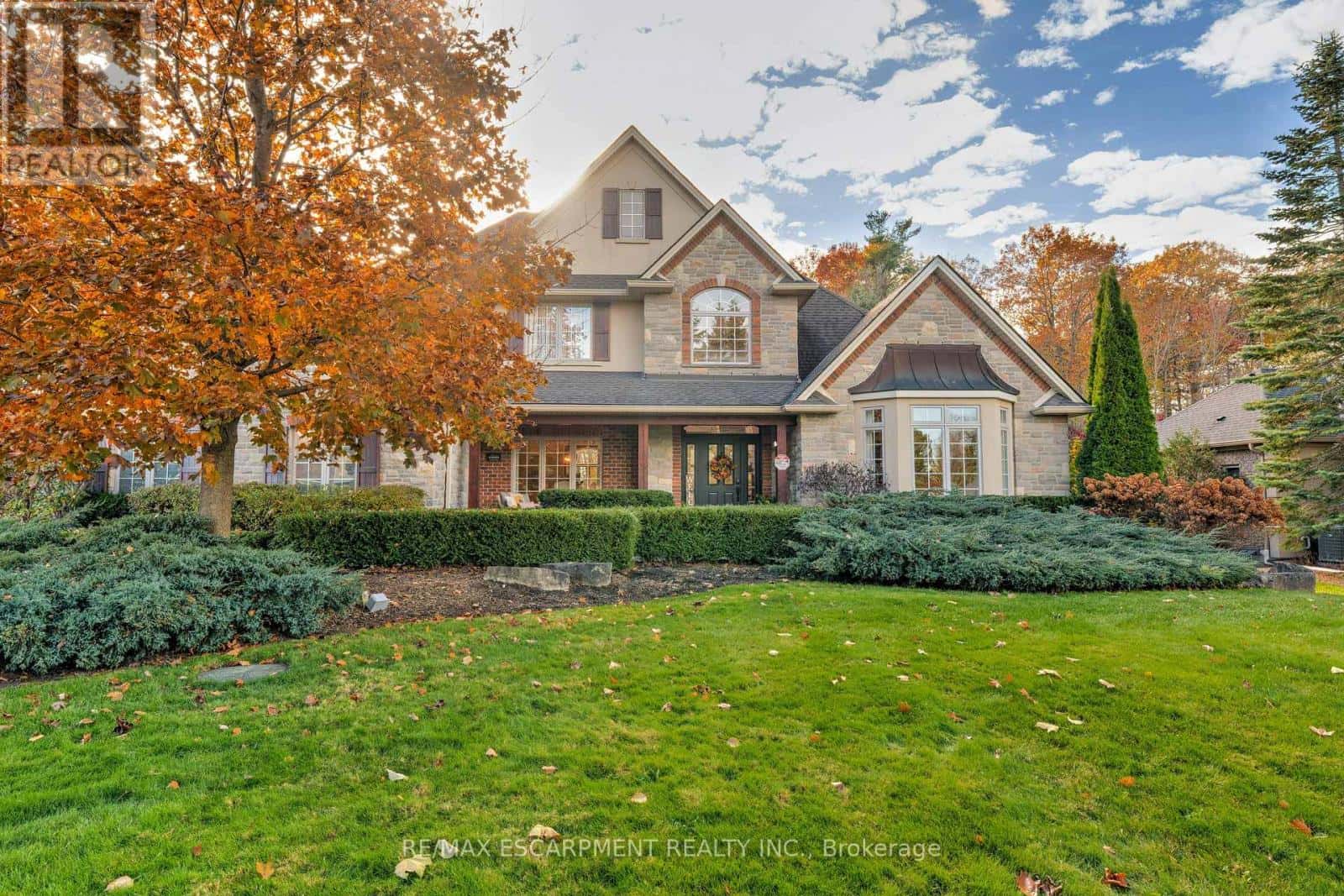 37 APPALOOSA TRAIL — Hamilton (Carlisle), Ontario - Photo 2 of 46