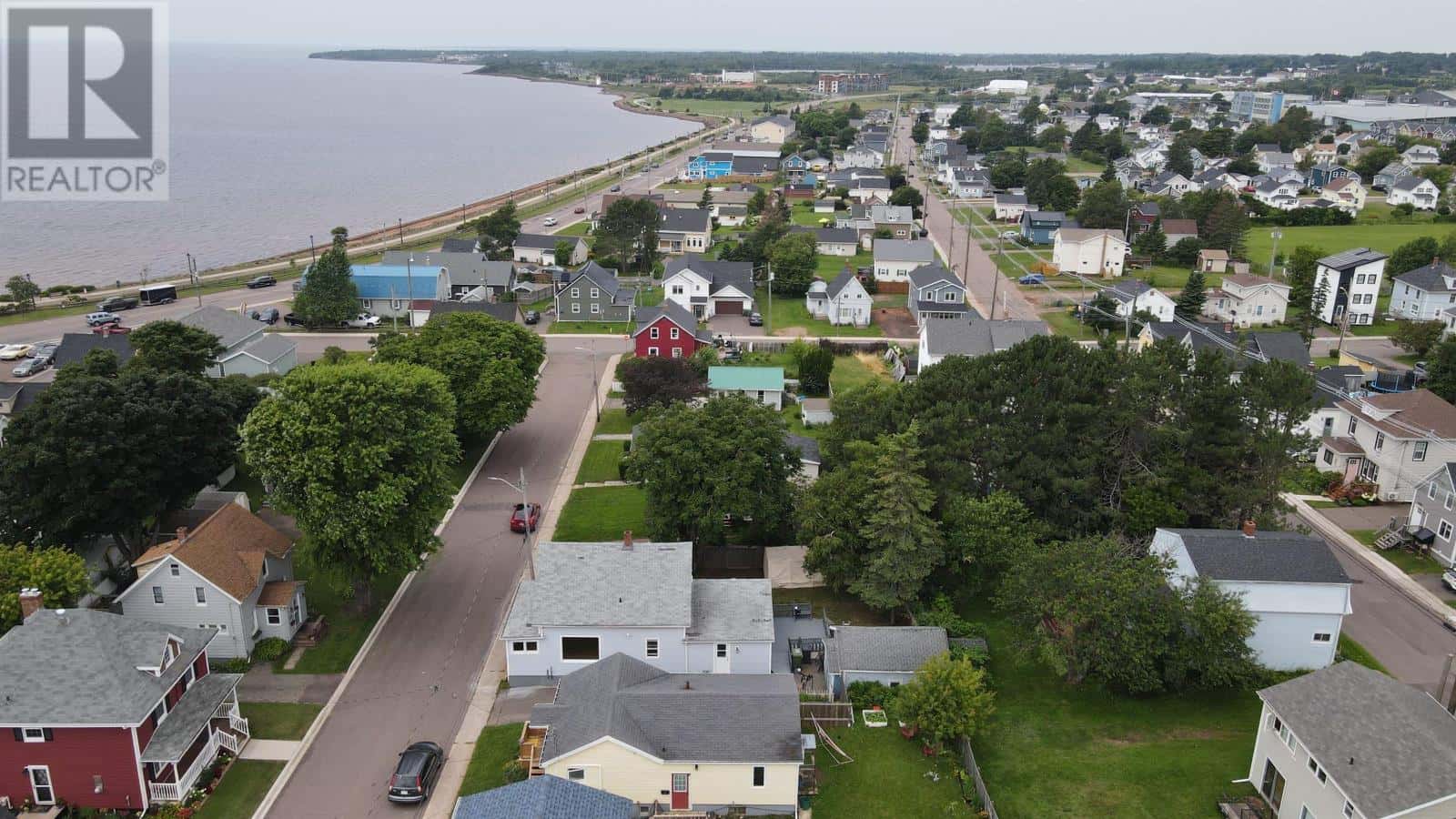 373 Market Street — Summerside, Prince Edward Island - Photo 2 of 38