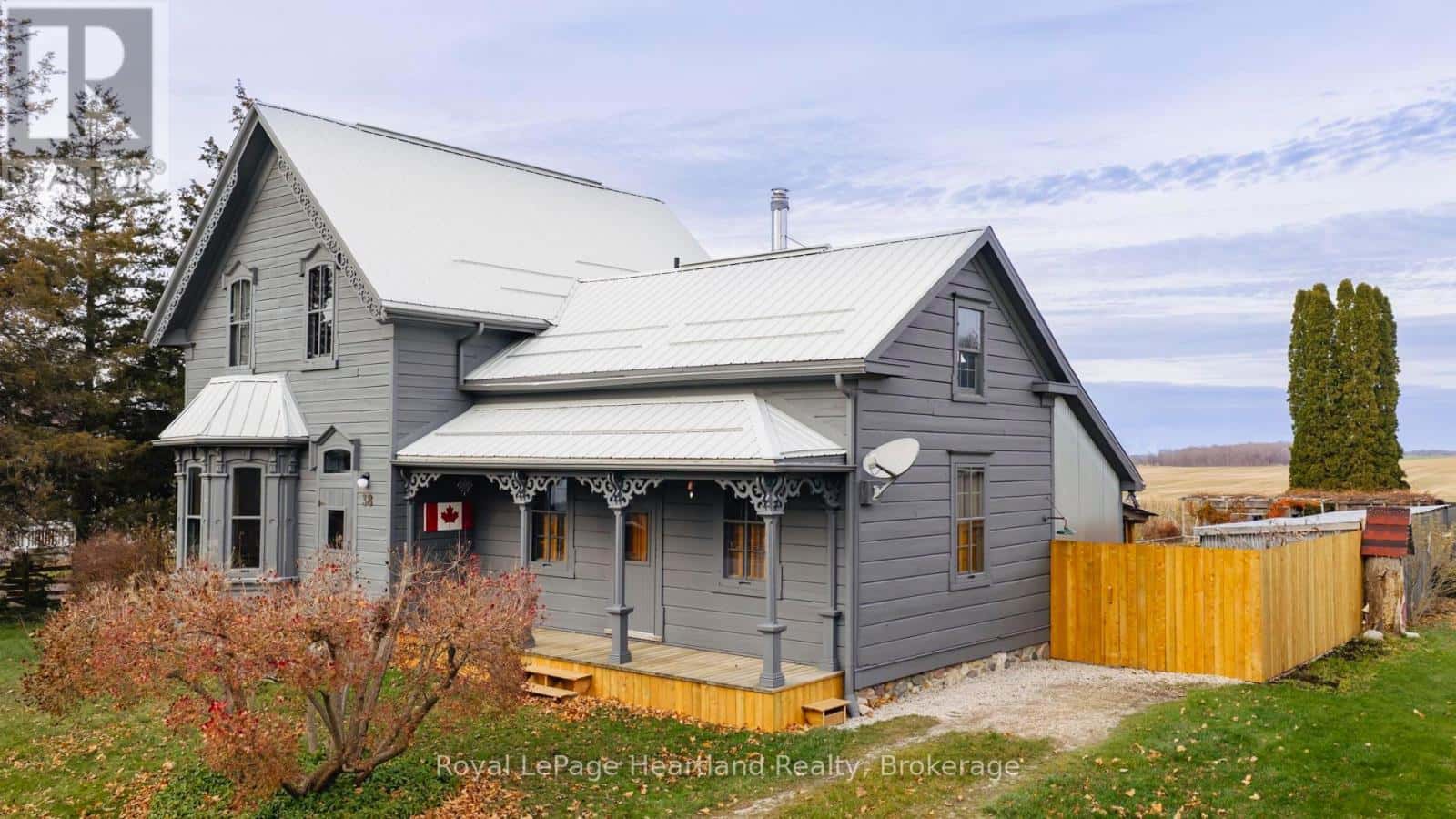 38 ALBERT STREET — Ashfield-Colborne-Wawanosh (Ashfield), Ontario - Photo 2 of 43