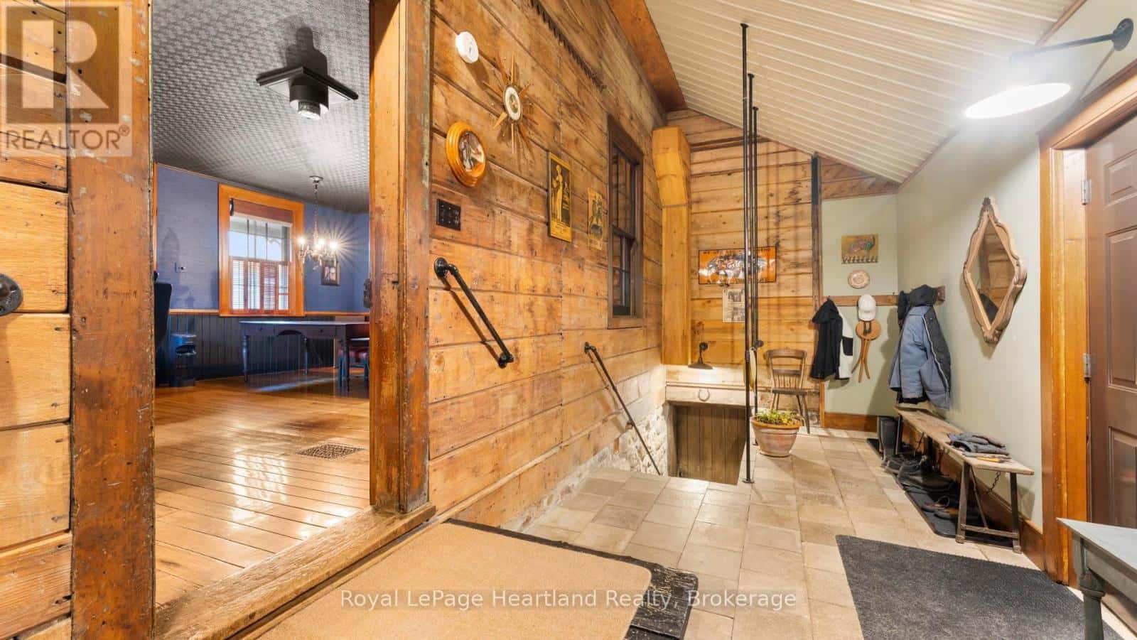 38 ALBERT STREET — Ashfield-Colborne-Wawanosh (Ashfield), Ontario - Photo 3 of 43