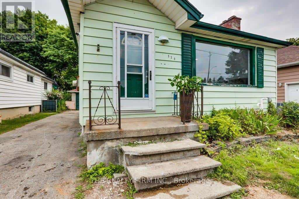 520 HIGHBURY AVENUE N — London East (East N), Ontario - Photo 2 of 41