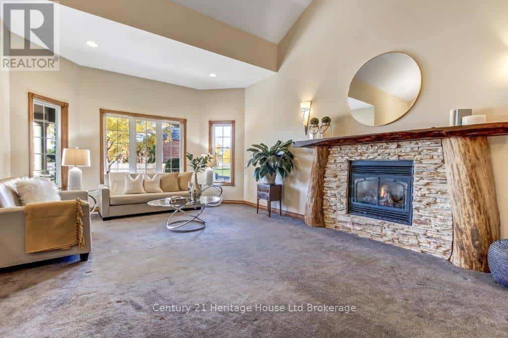 143 BOYD BOULEVARD — Zorra (Thamesford), Ontario - Photo 5 of 37