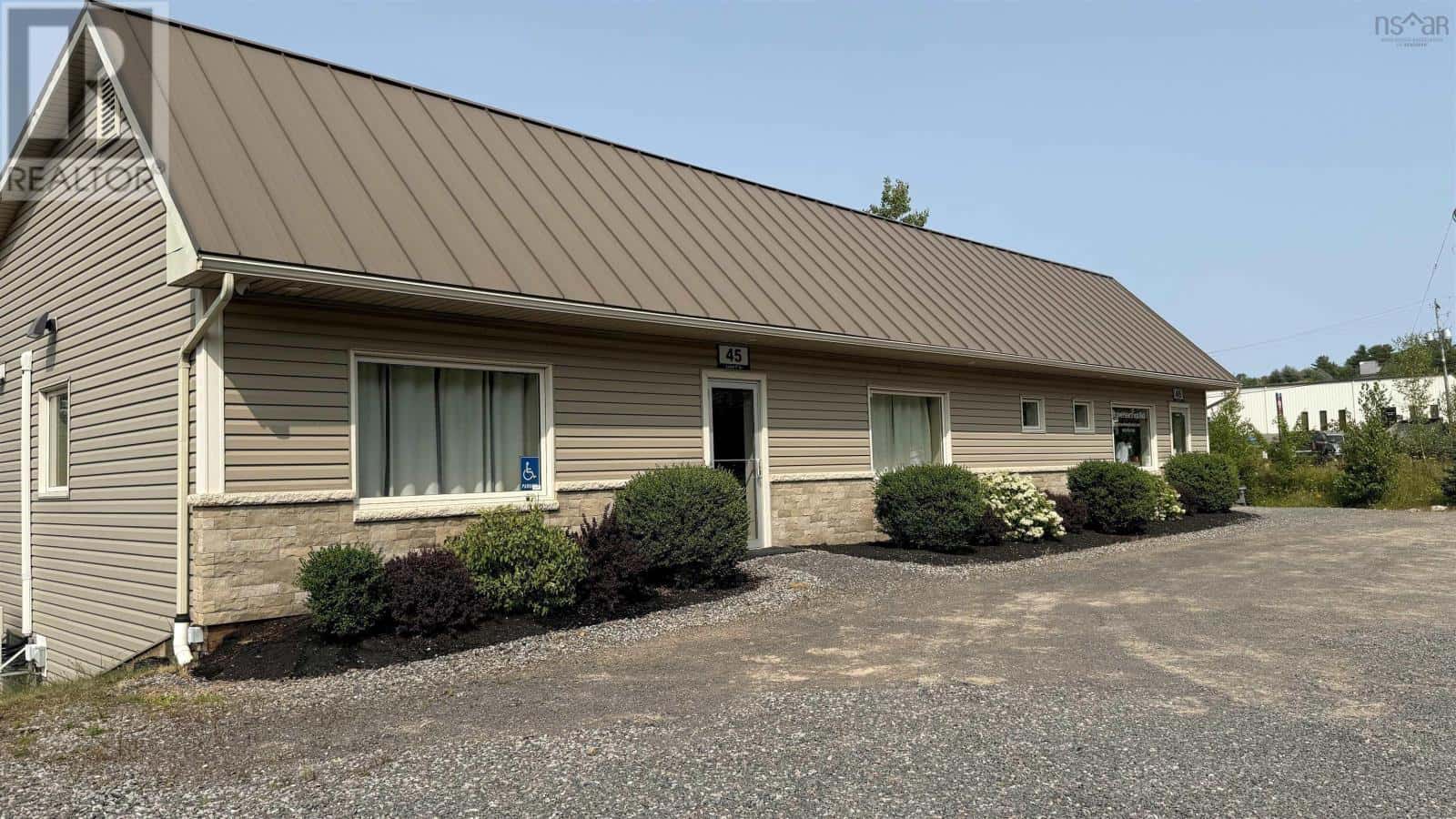 45 Donald E Hiltz Connector Road — Kentville, Nova Scotia - Photo 3 of 50