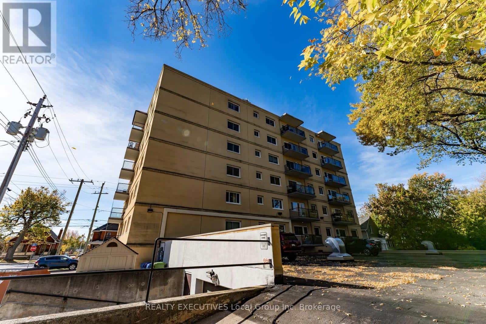 303 - 810 MAIN STREET W — North Bay (West End), Ontario - Photo 2 of 42