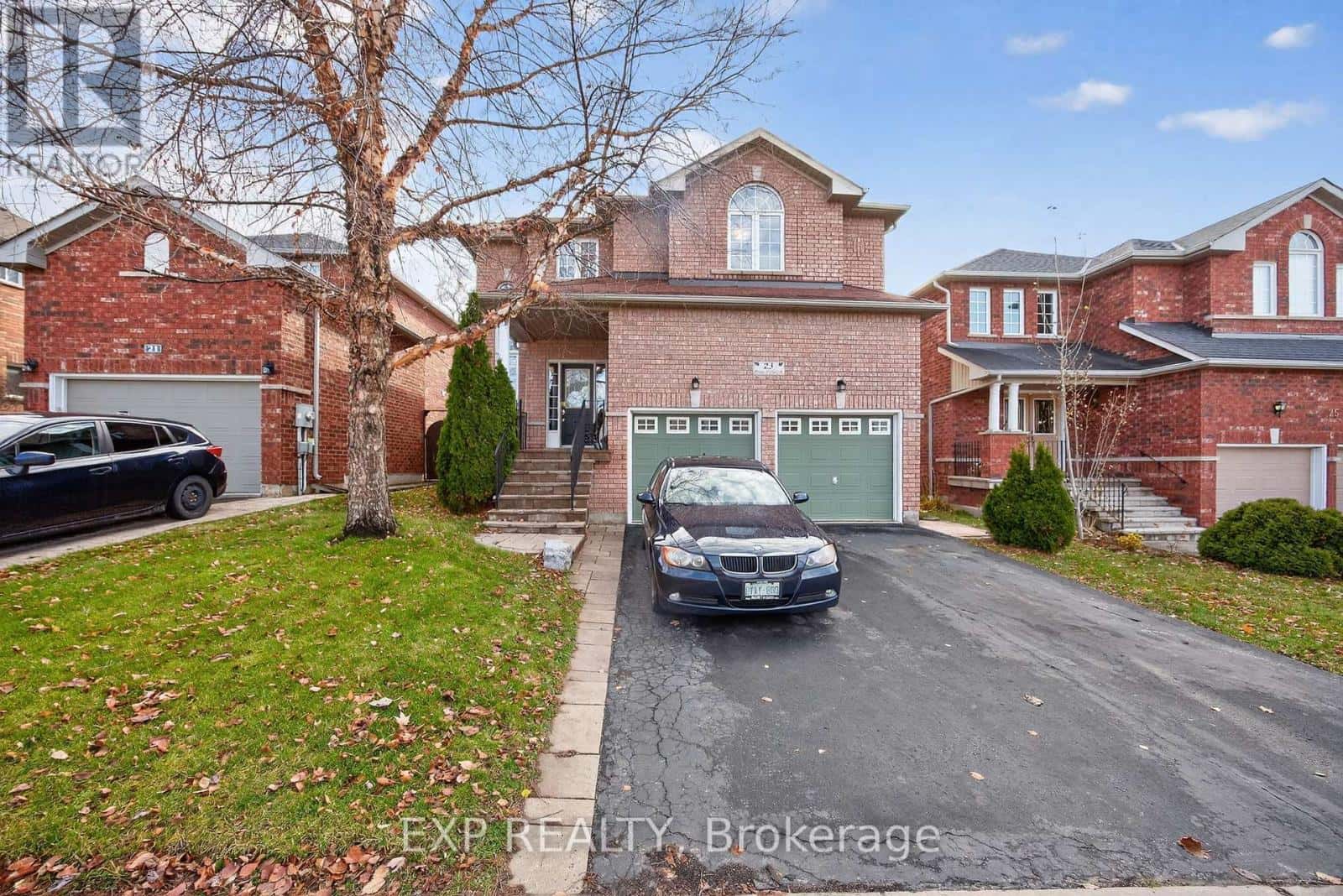 23 PRINCE OF WALES DRIVE — Barrie (Innis-Shore), Ontario - Photo 2 of 48