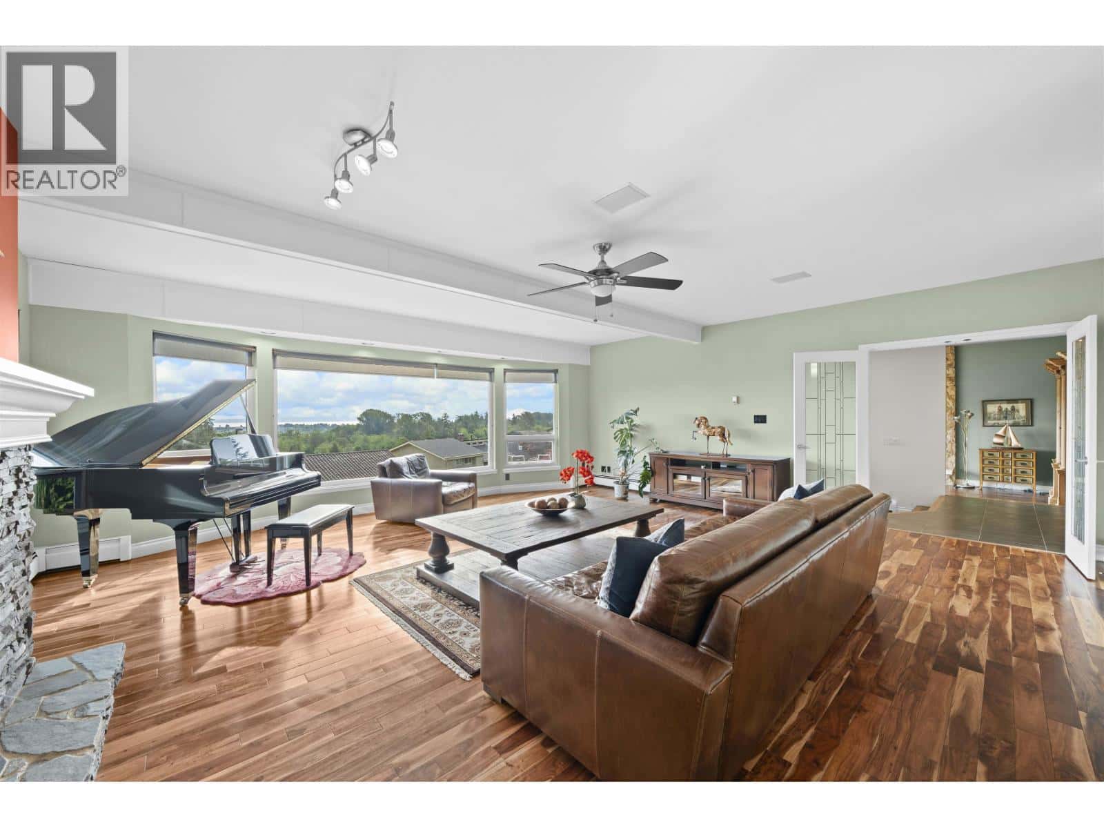 163 WOODLAND DRIVE — Tsawwassen, British Columbia - Photo 4 of 30