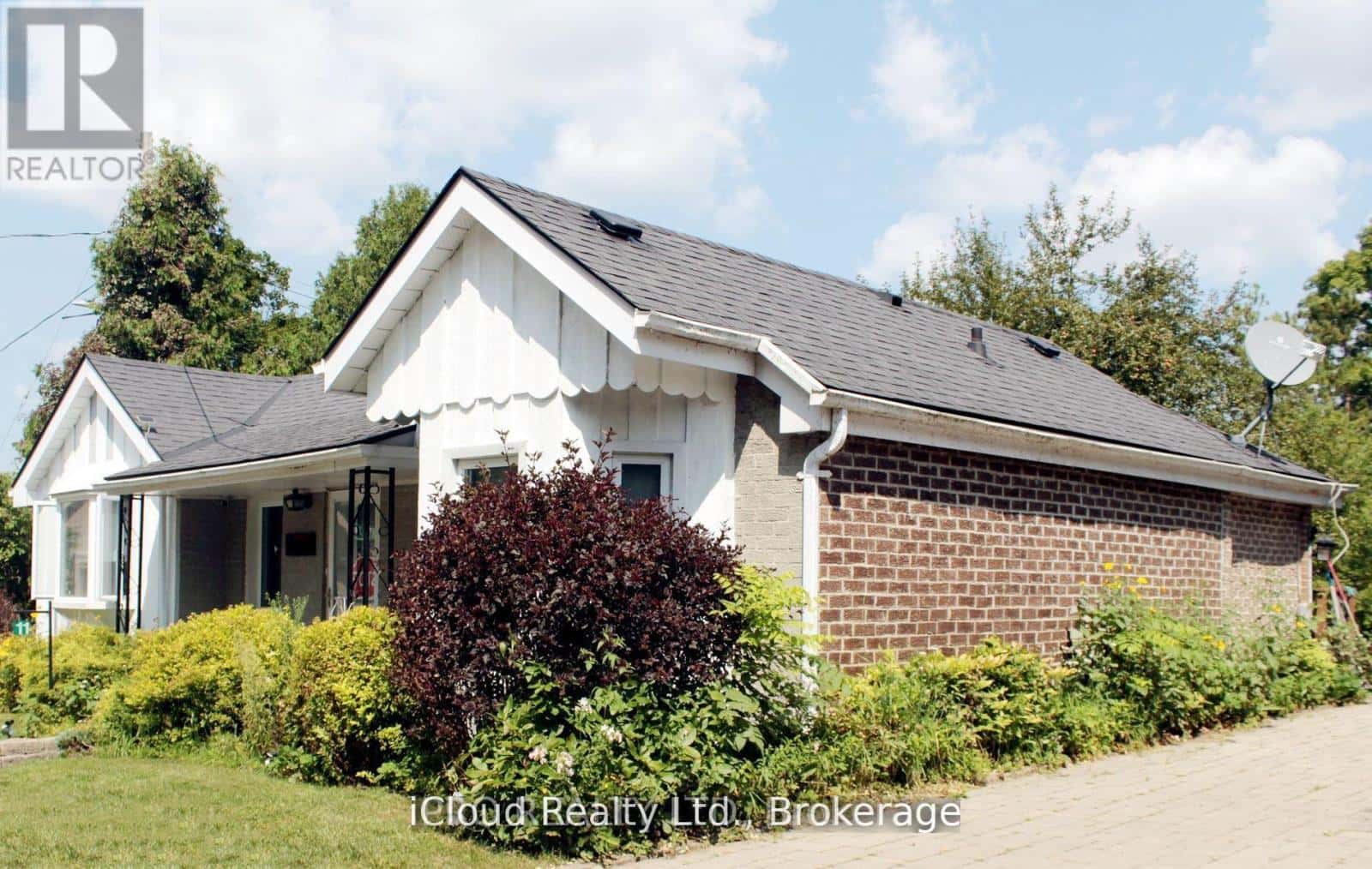 11 MAPLE LANE — Caledon (Palgrave), Ontario - Photo 2 of 21