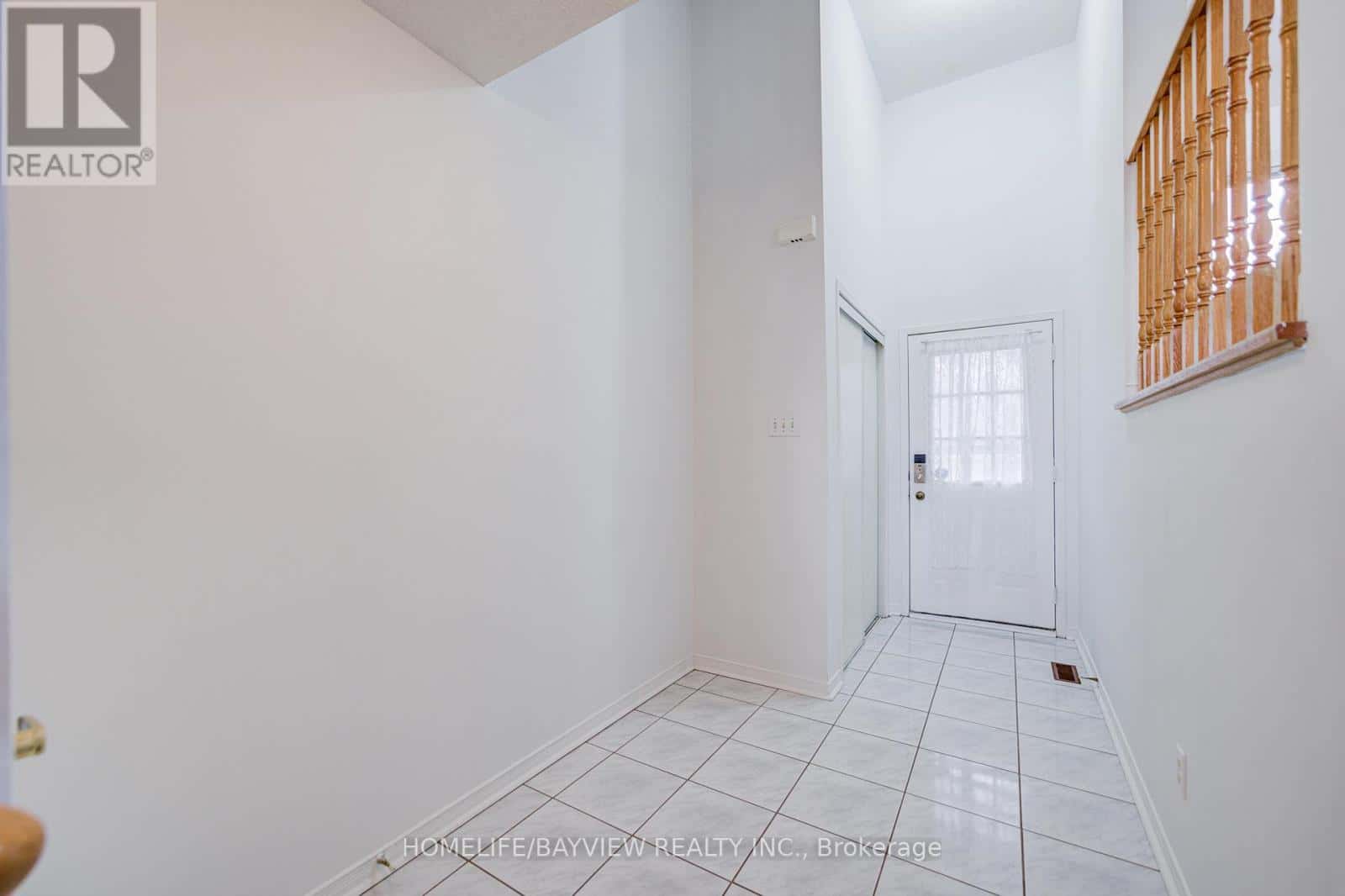 15 BOWLER STREET — Aurora (Bayview Wellington), Ontario - Photo 4 of 36