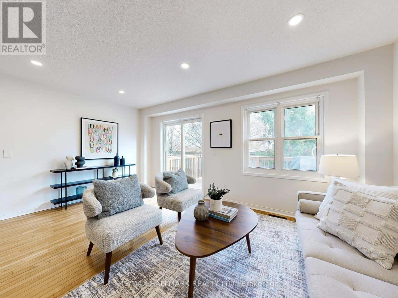 20B - 51 NORTHERN HEIGHTS DRIVE — Richmond Hill (Langstaff), Ontario - Photo 2 of 45