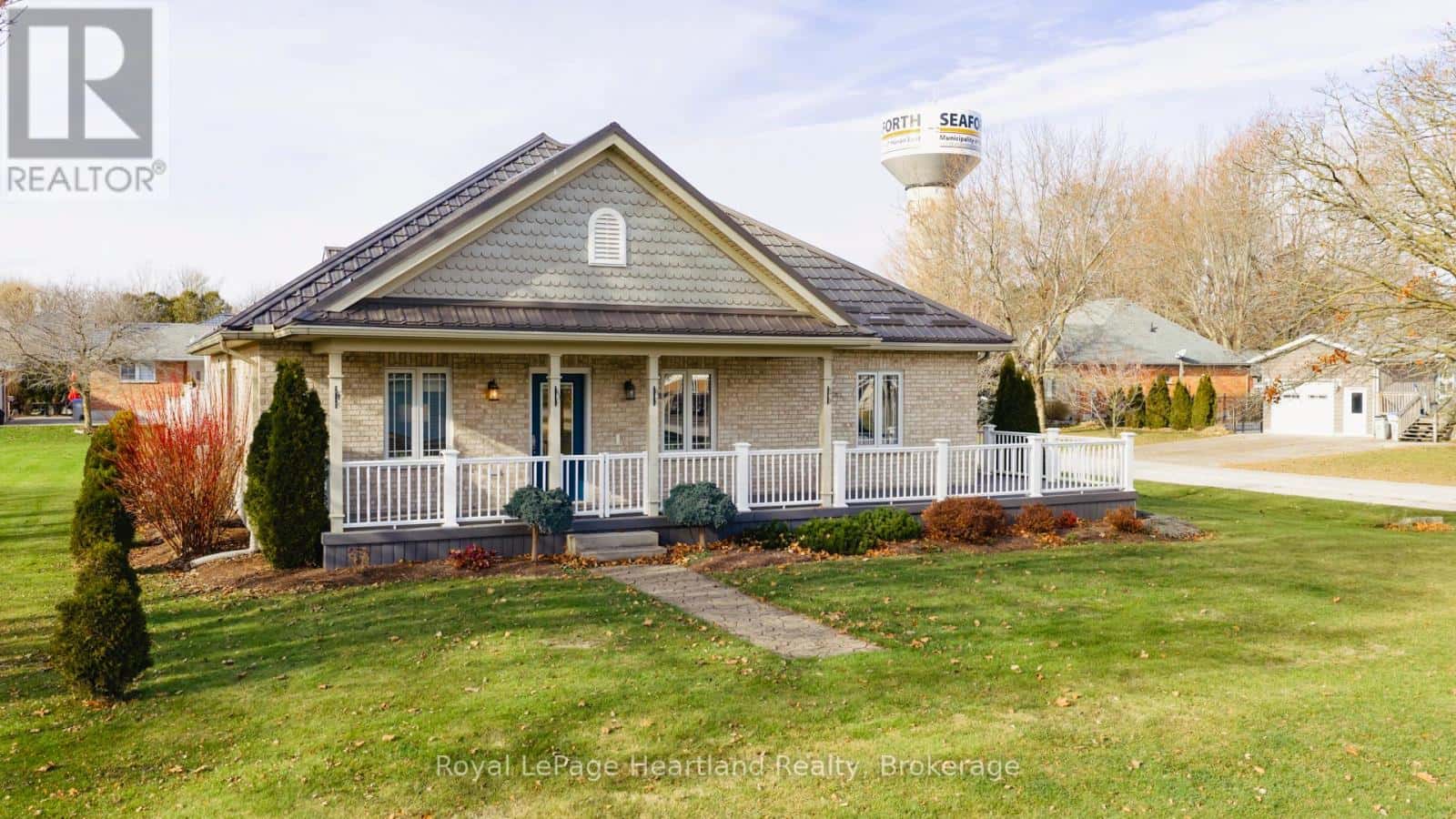 67 BRANTFORD STREET — Huron East (Seaforth), Ontario - Photo 3 of 44