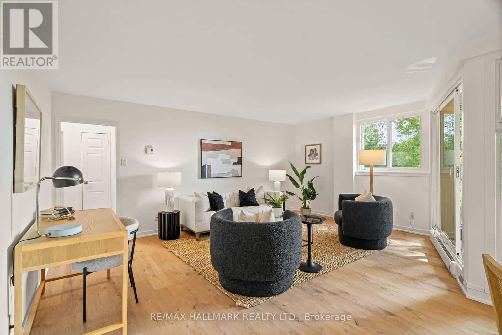 6 - 2 NURSEWOOD ROAD — Toronto (The Beaches), Ontario - Photo 4 of 40