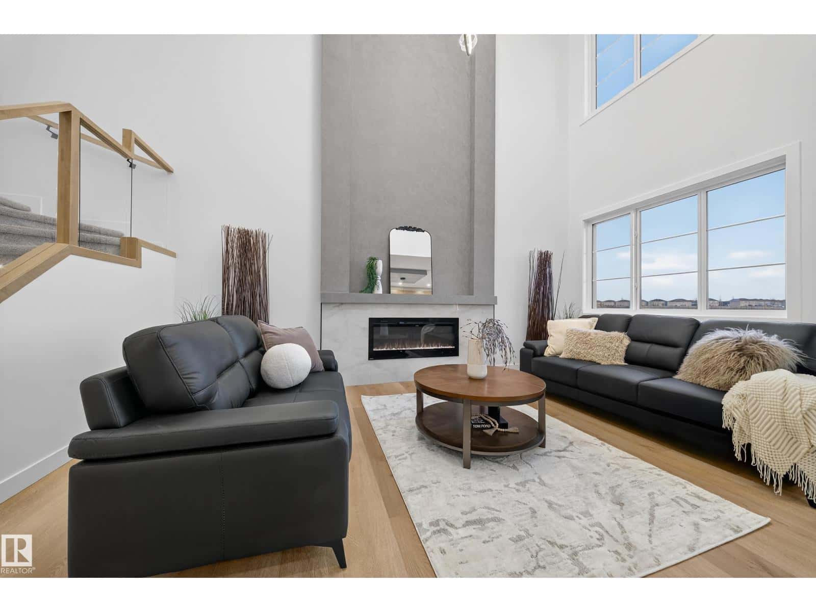 212 Crystal Creek Drive — Leduc, Alberta - Photo 2 of 44