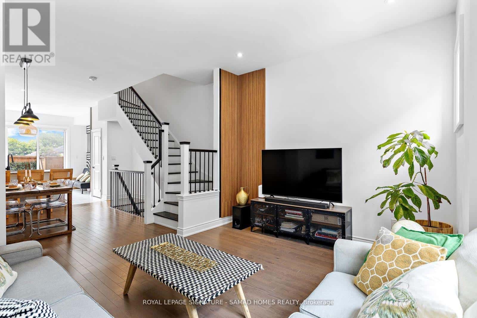 37 - 26 LUNAR CRESCENT — Mississauga (Streetsville), Ontario - Photo 4 of 24