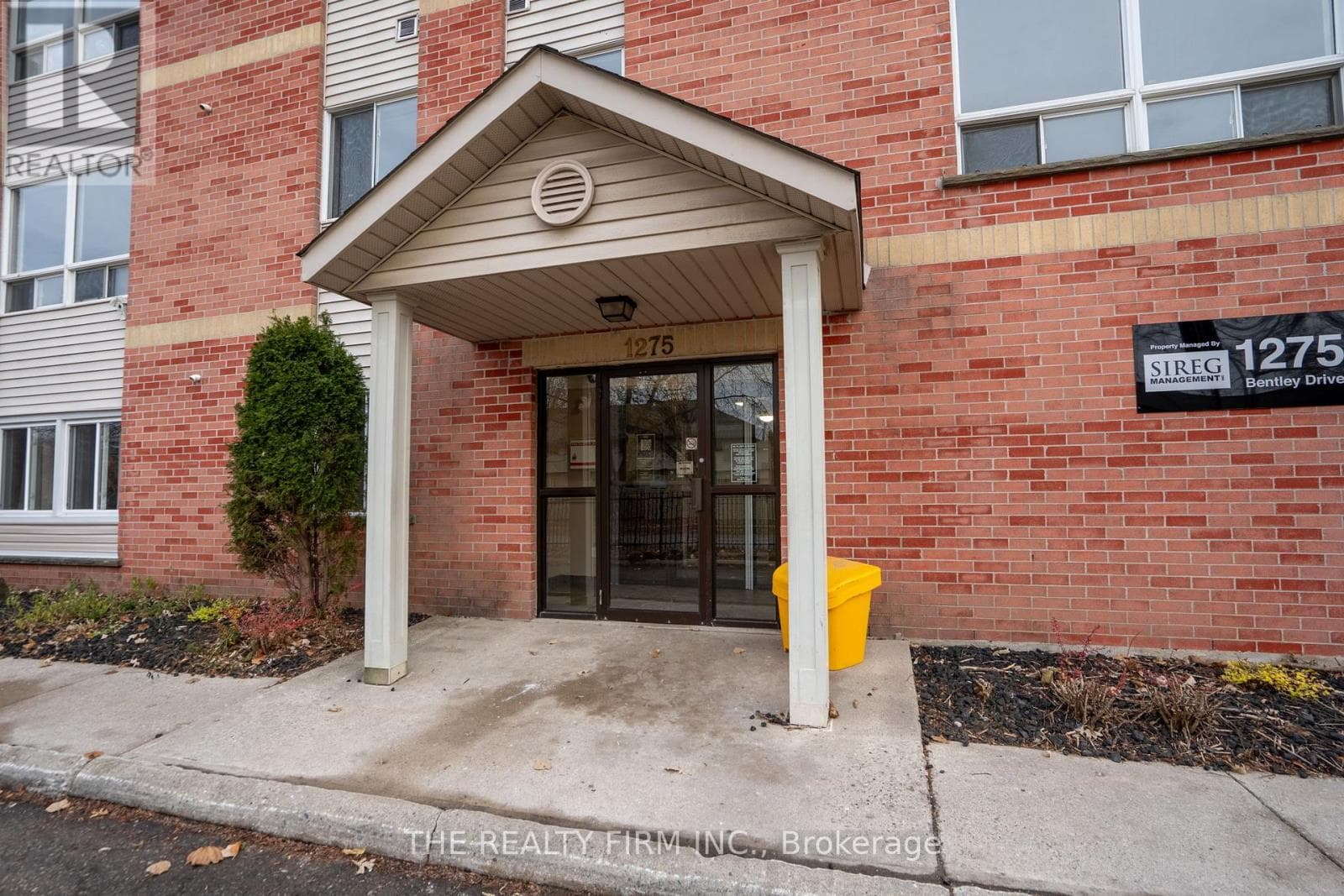 310 - 1275 BENTLEY DRIVE — London East (East D), Ontario - Main photo
