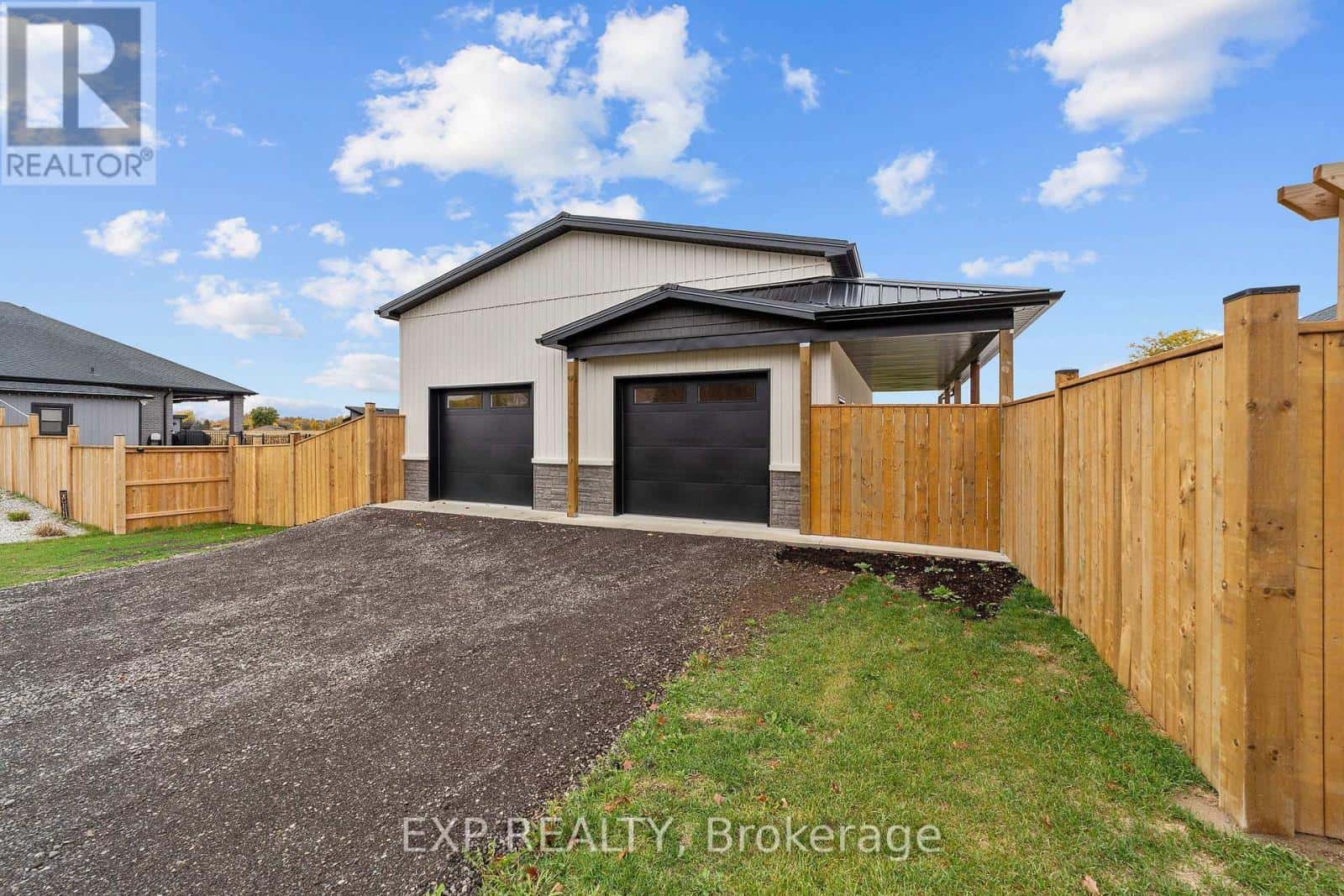 6572 CALVERT DRIVE — Strathroy-Caradoc, Ontario - Photo 4 of 41