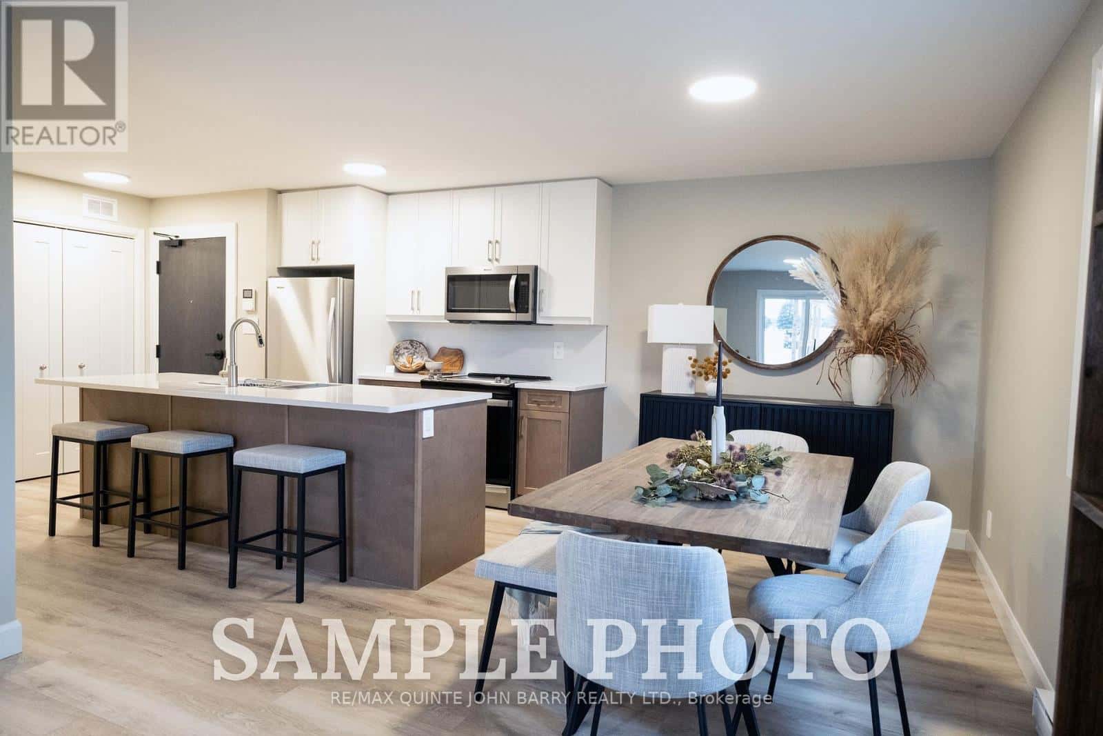 208-10 HILLSIDE MEADOW DRIVE — Quinte West (Murray Ward), Ontario - Photo 5 of 12