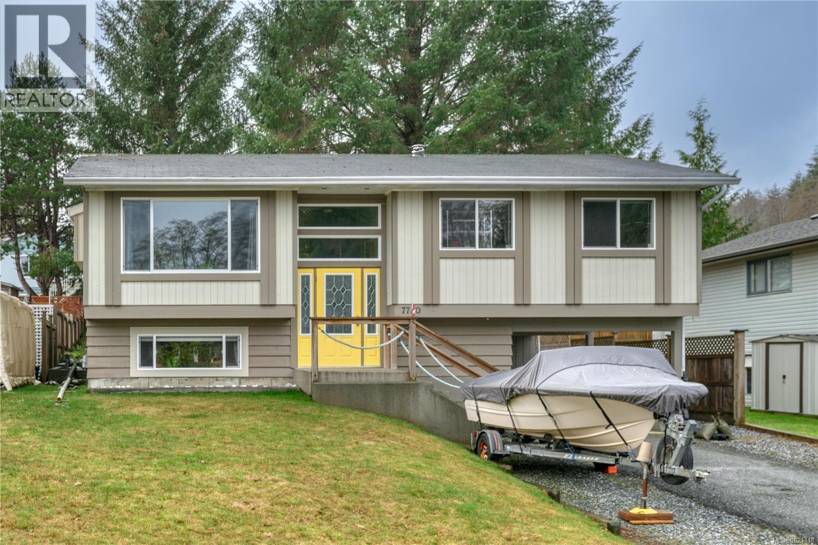 7730 Daphne St — Port Hardy, British Columbia - Main photo