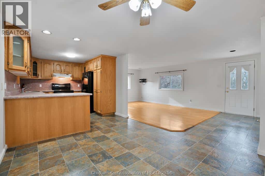 12180 Ridge LINE — Ridgetown, Ontario - Photo 4 of 40