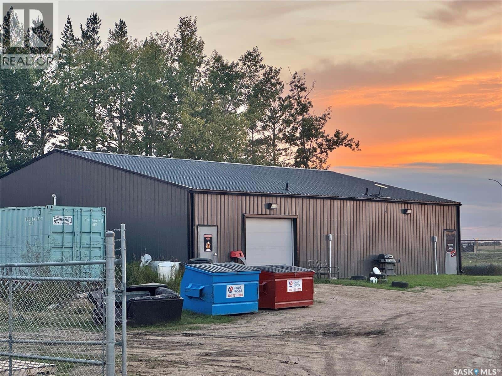 543 Johnston AVENUE — Indian Head, Saskatchewan - Photo 3 of 20