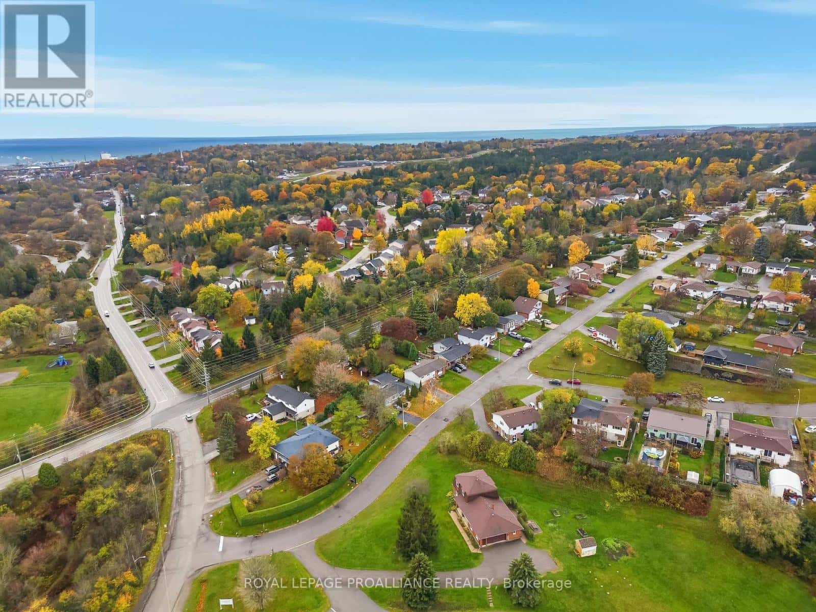 7 CENTENNIAL DRIVE — Port Hope, Ontario - Photo 4 of 39