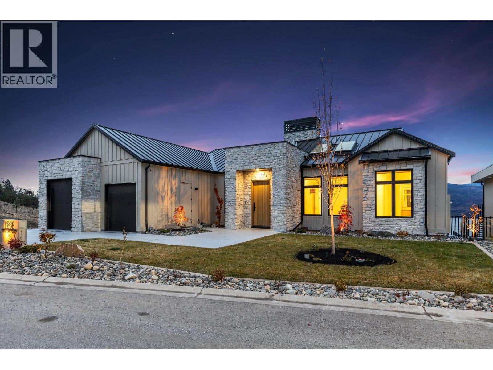 1359 Vineyard Drive - Photo 3 of 79, West Kelowna, British Columbia