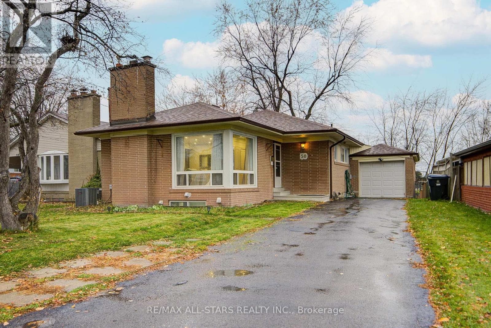 50 MOOREGATE AVENUE — Toronto (Ionview), Ontario - Main photo