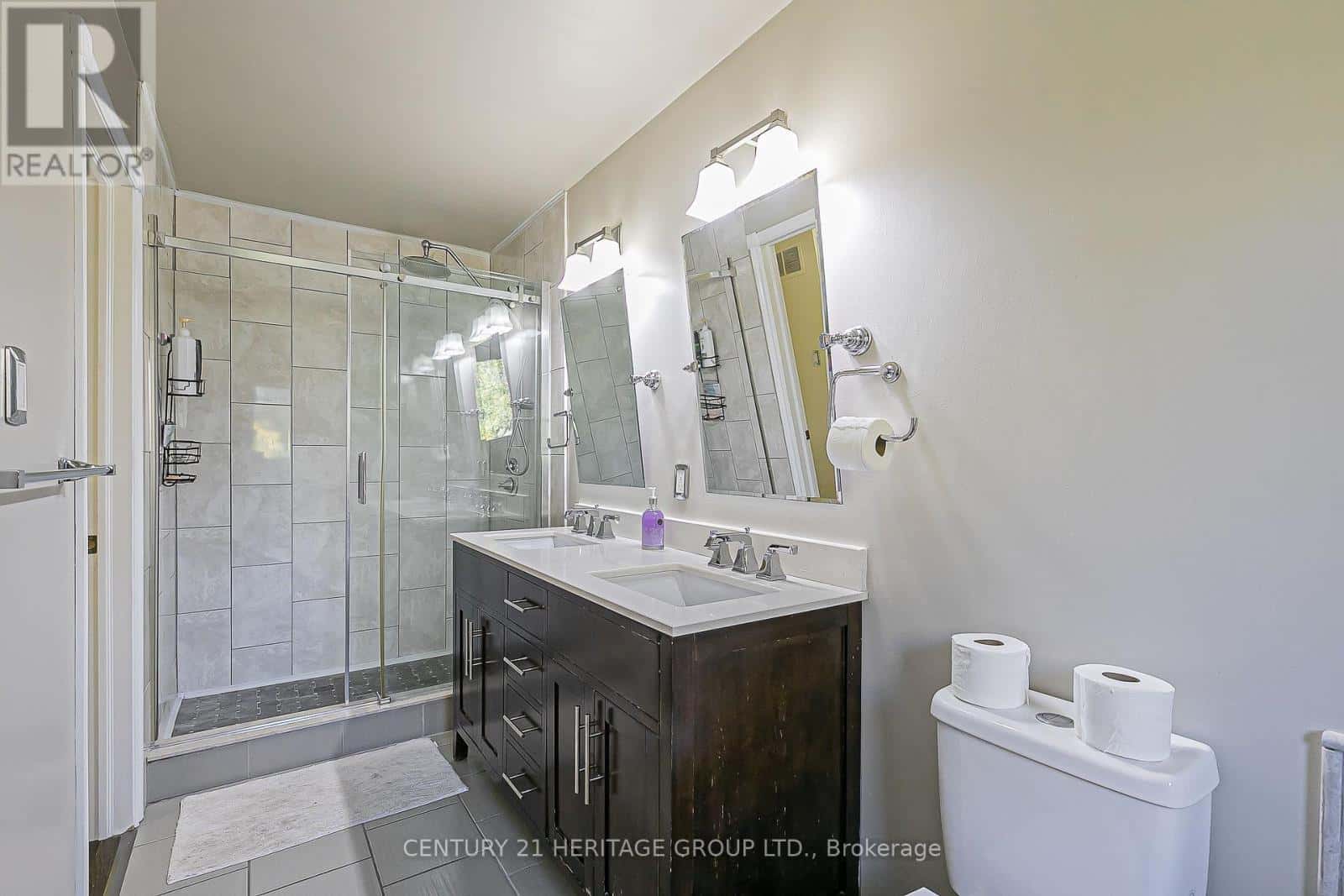 MAIN - 741 COLLEGE MANOR DRIVE — Newmarket (Gorham-College Manor), Ontario - Photo 4 of 19