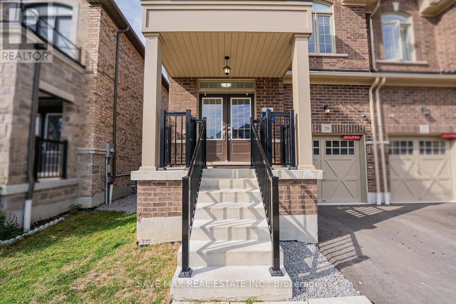 20 BERTRAM GATE — Whitby, Ontario - Photo 3 of 50