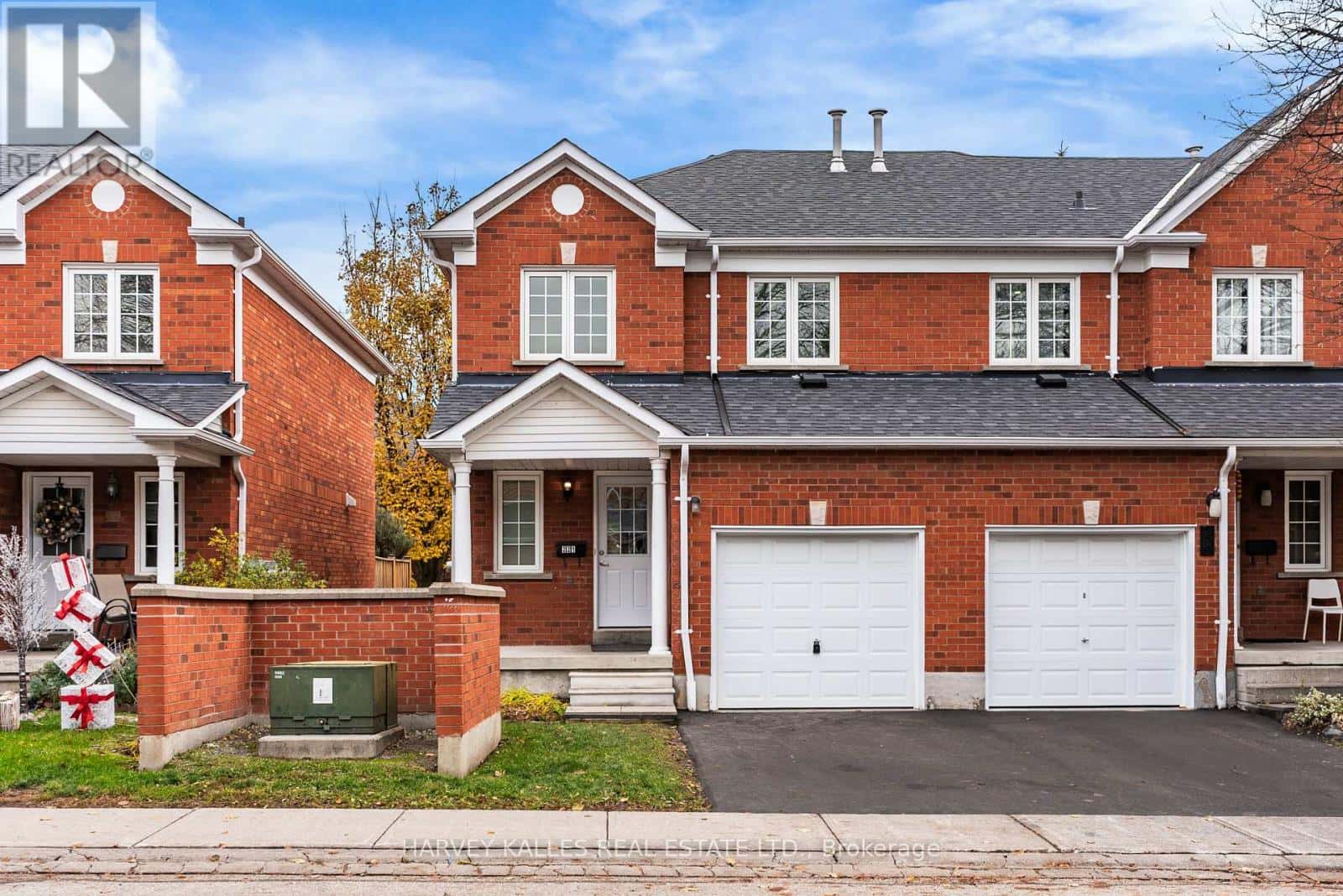 10 Bassett Boulevard 221