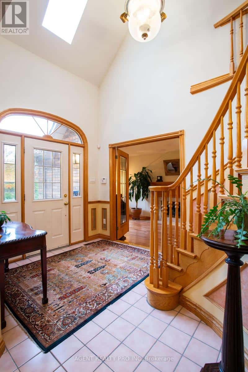 922 COUNTRY CLUB CRESCENT — London South (South Q), Ontario - Photo 5 of 47