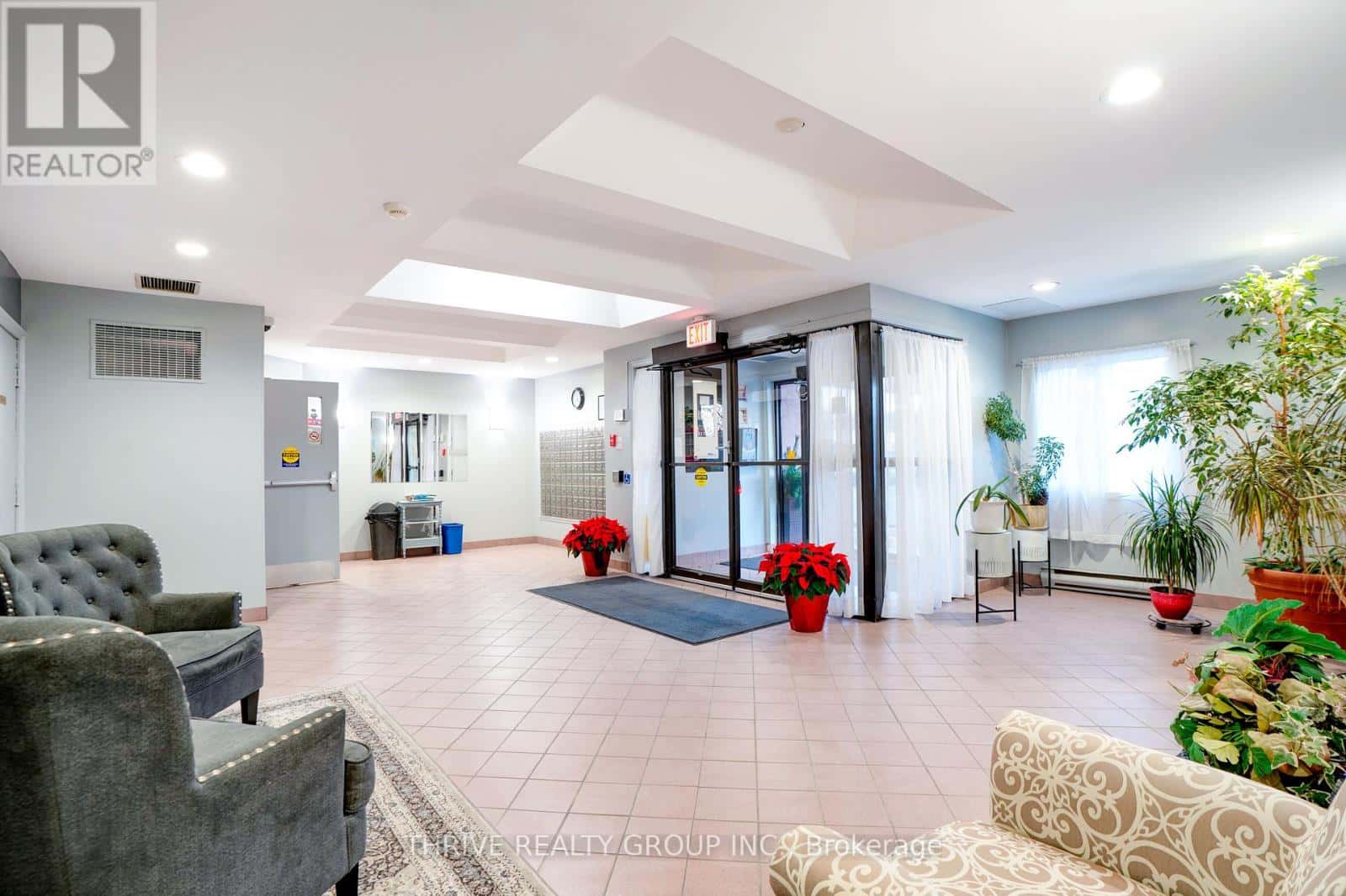 1403 - 860 COMMISSIONERS ROAD E — London South (South H), Ontario - Photo 3 of 34