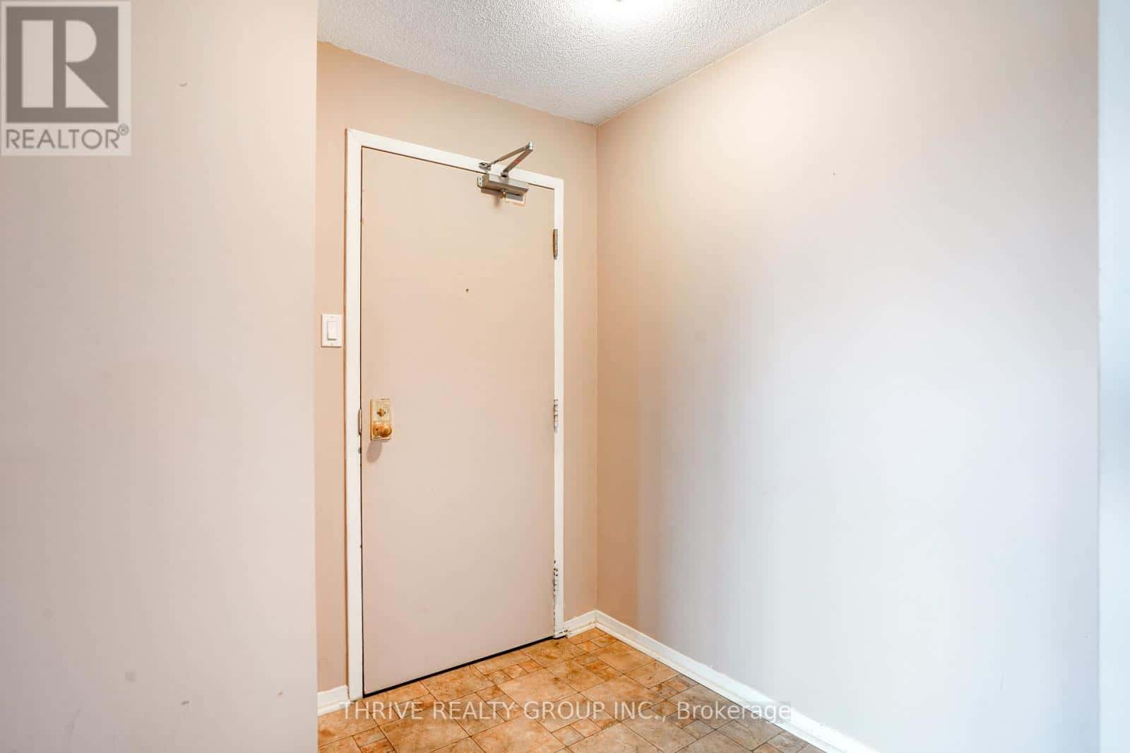 1403 - 860 COMMISSIONERS ROAD E — London South (South H), Ontario - Photo 5 of 34