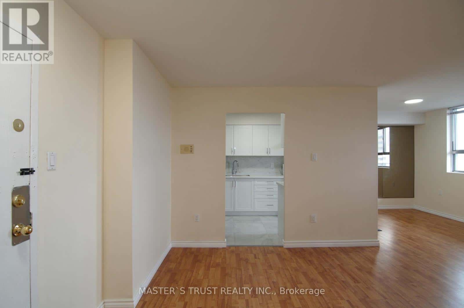 1003 - 100 DUNDALK DRIVE — Toronto (Dorset Park), Ontario - Photo 4 of 14