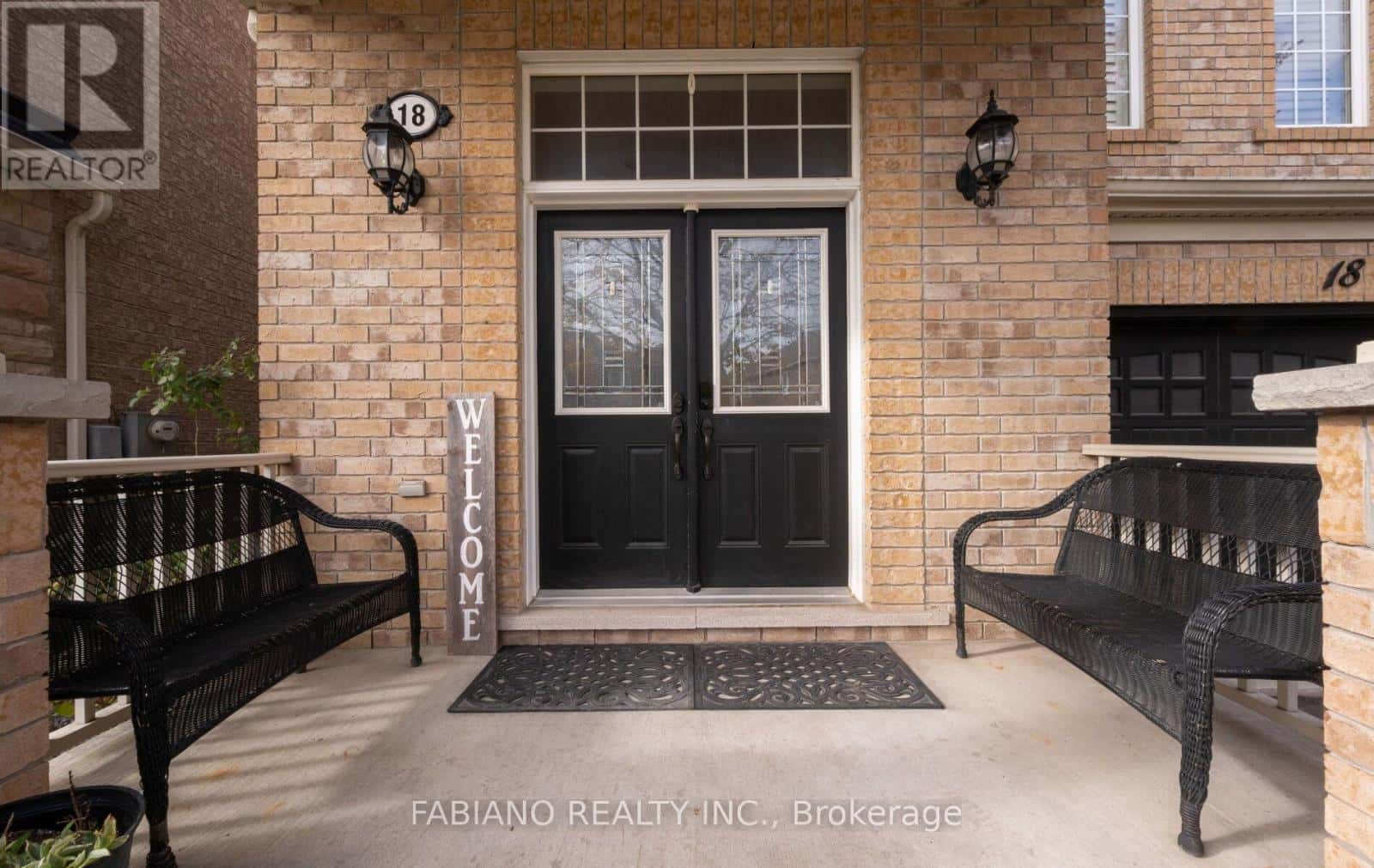 18 BIRCH TREE TRAIL — Brampton (Bram East), Ontario - Photo 3 of 50