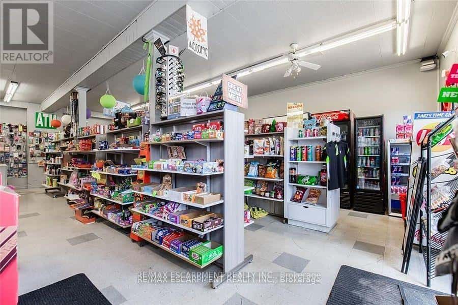 2340 KING STREET E — Hamilton (Bartonville), Ontario - Photo 5 of 40