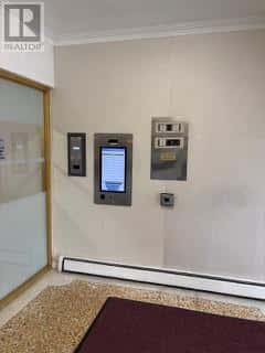 208 - 10 WOODMAN DRIVE S — Hamilton (Corman), Ontario - Photo 3 of 28