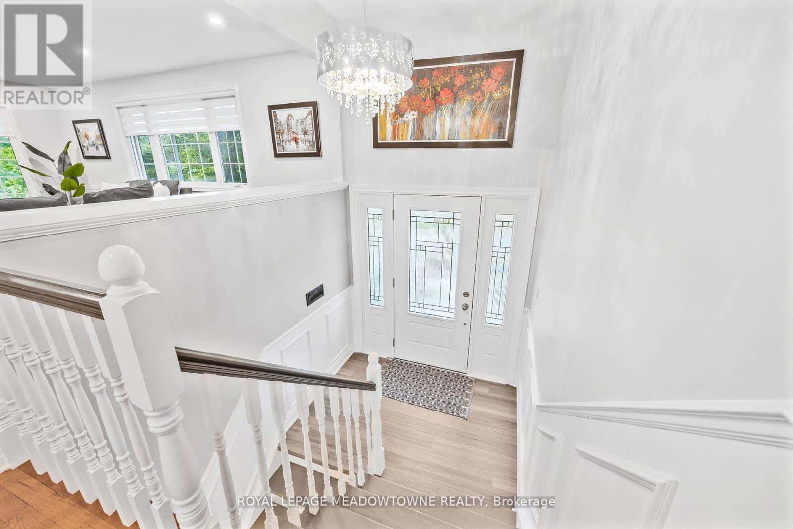 106 CAMPBELL AVENUE E — Milton (Campbellville), Ontario - Photo 4 of 50