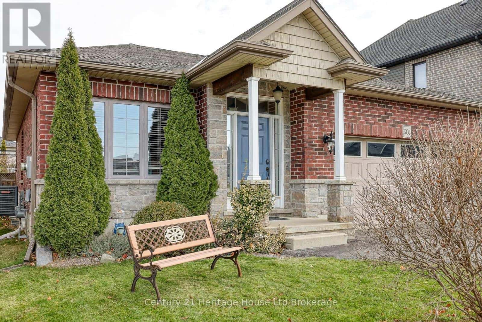 601 SALES DRIVE — Woodstock (Woodstock - South), Ontario - Photo 2 of 39