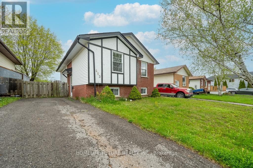 UPPER - 453 CRYSTAL DRIVE — Peterborough (Ashburnham Ward 4), Ontario - Main photo