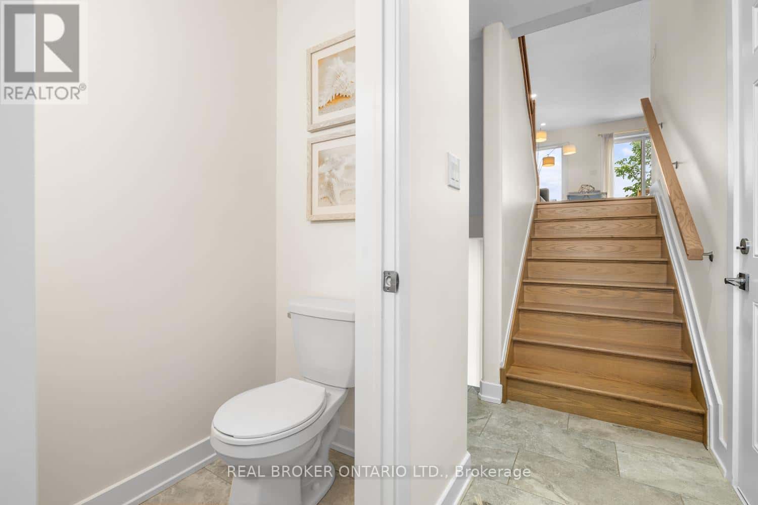 145 FERRARA DRIVE — Smiths Falls, Ontario - Photo 5 of 33