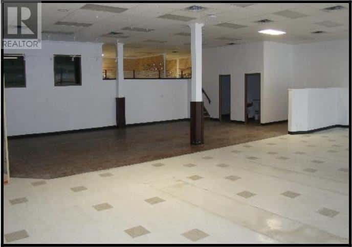 1 35 Whyte AVE E — Dryden, Ontario - Photo 3 of 6