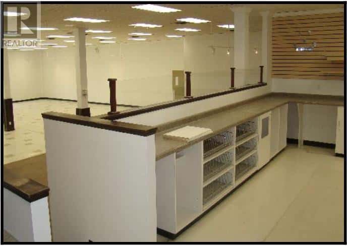 1 35 Whyte AVE E — Dryden, Ontario - Photo 5 of 6