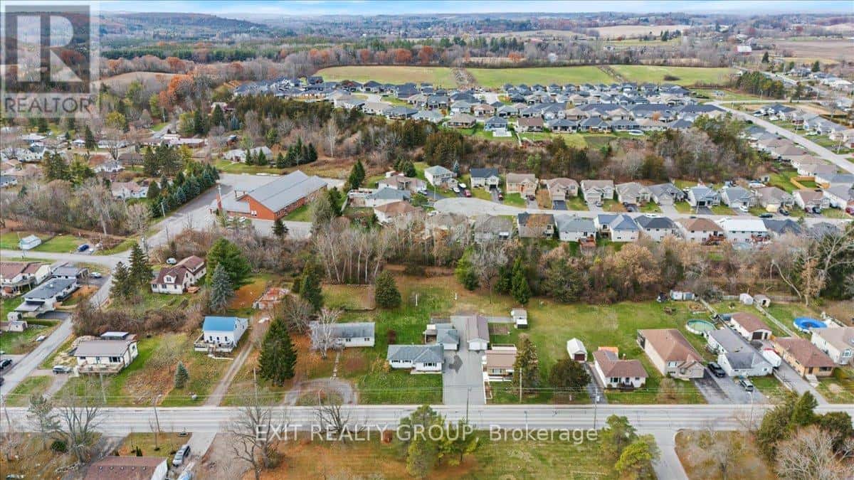 165 NORTH TRENT STREET — Quinte West (Frankford Ward), Ontario - Photo 2 of 36