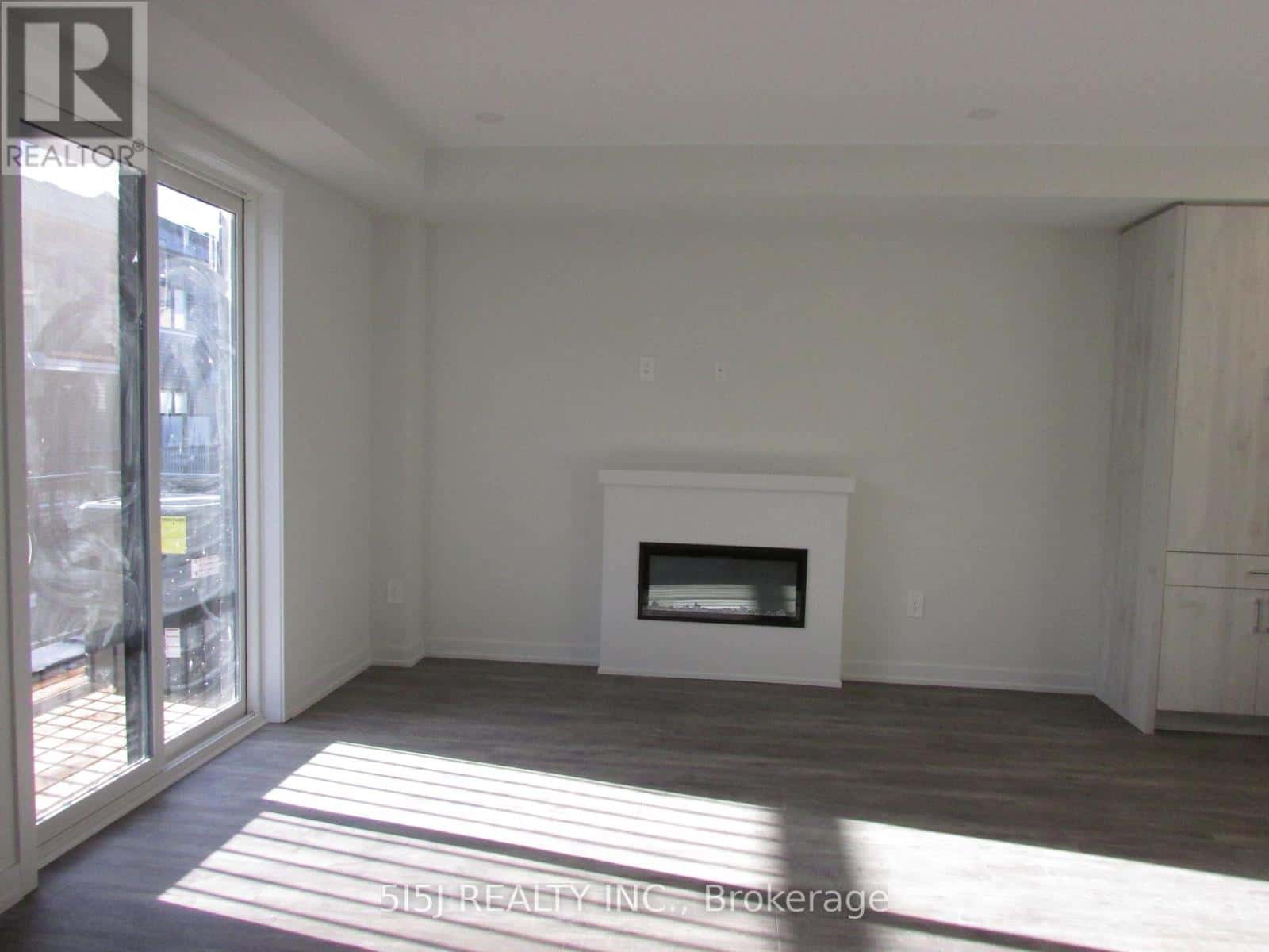 18 MERMOT LANE — Richmond Hill (Headford Business Park), Ontario - Photo 4 of 14