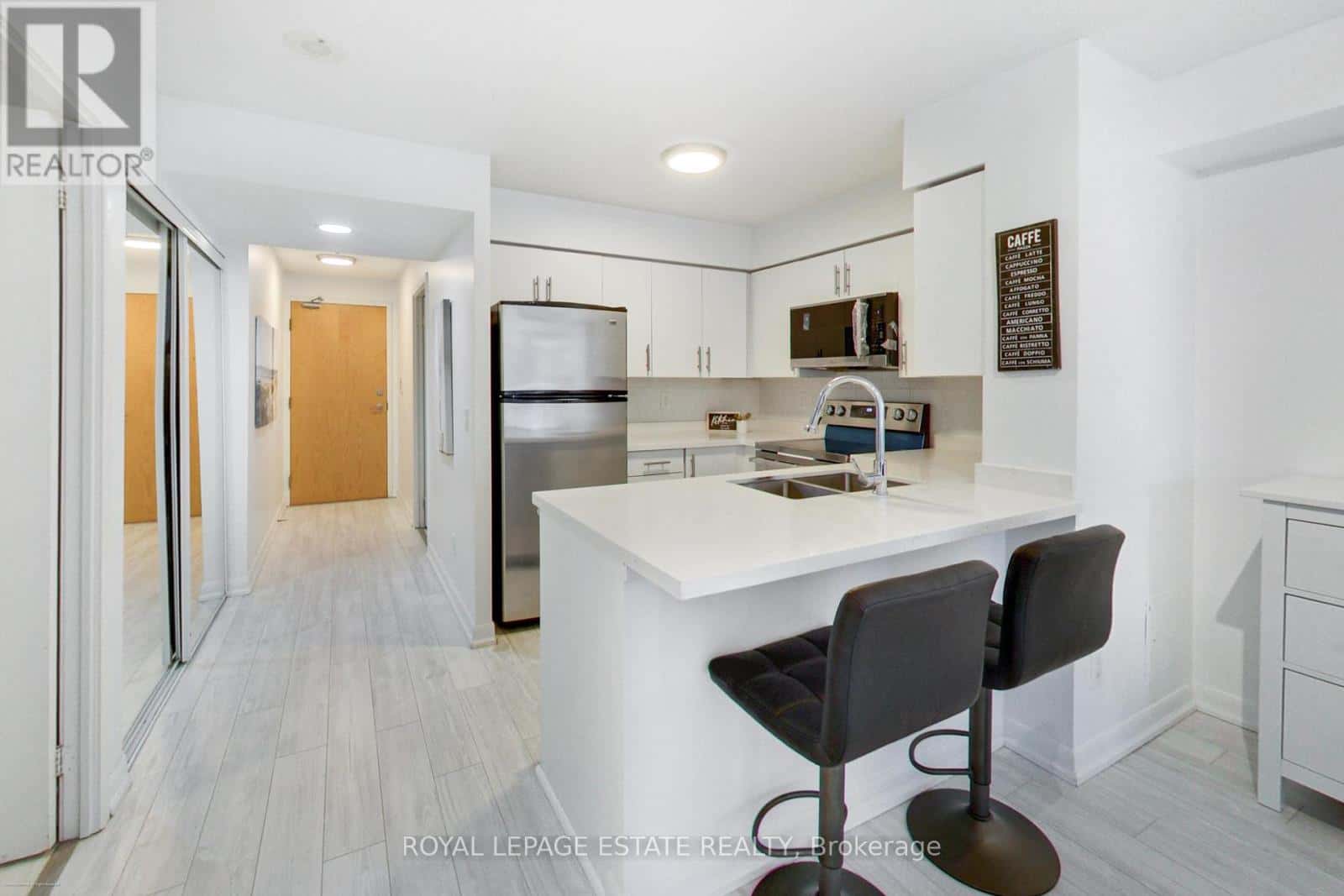 808 - 4978 YONGE STREET — Toronto (Lansing-Westgate), Ontario - Photo 3 of 21