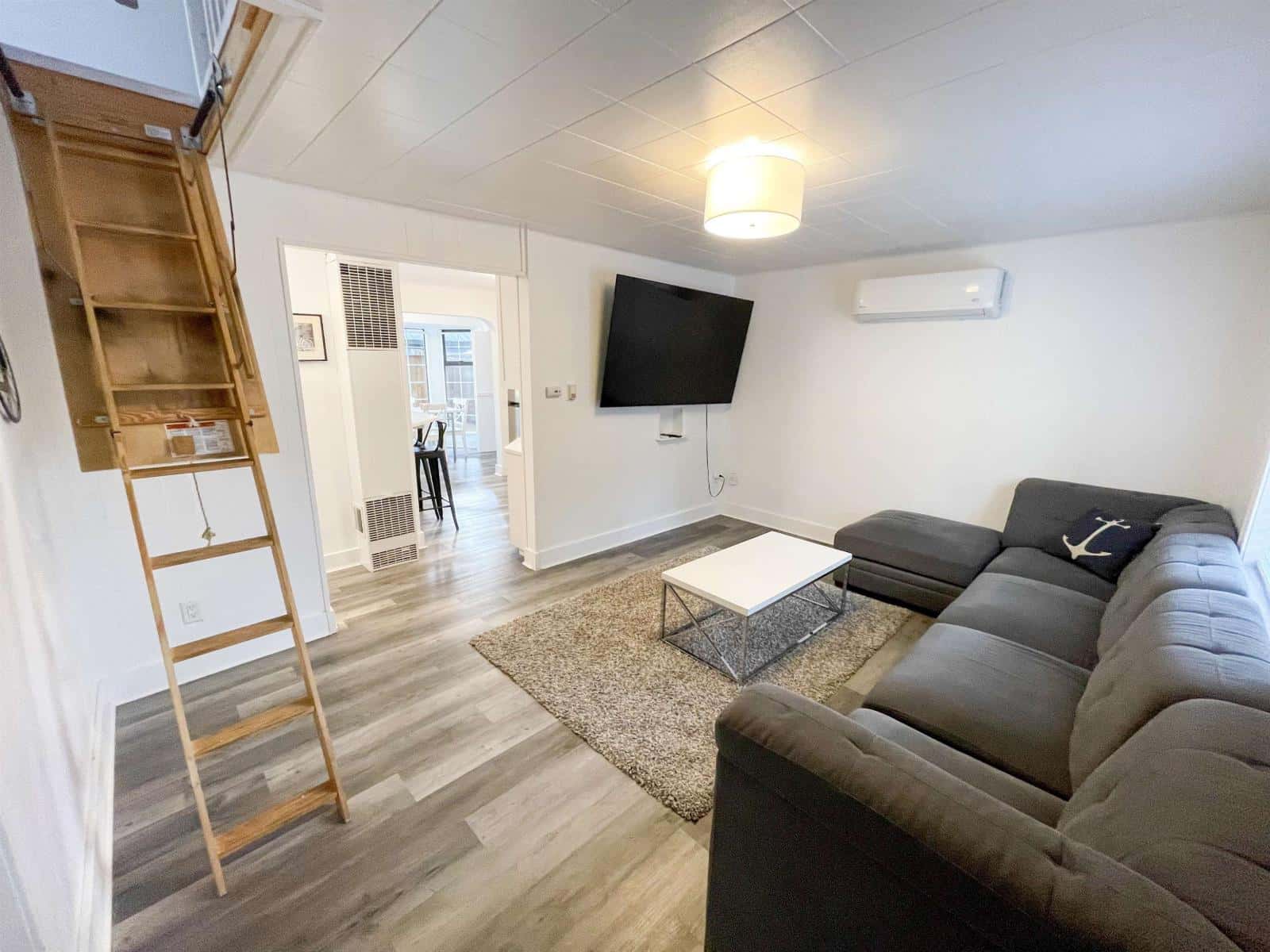 298 HEMLOCK STREET, Cultus Lake North — Cultus Lake, British Columbia - Photo 5 of 40