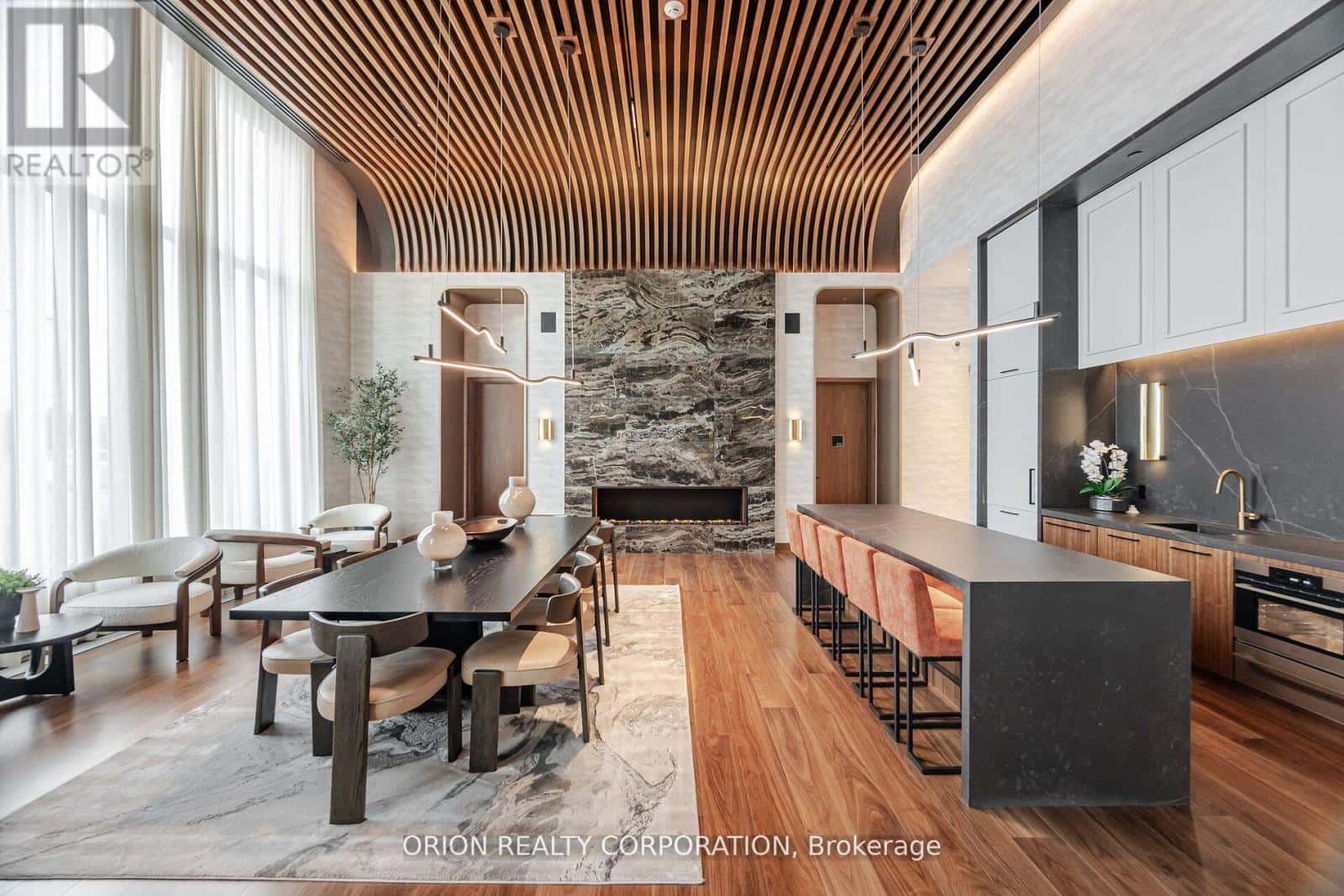 822 - 3240 WILLIAM COLTSON AVENUE — Oakville (JM Joshua Meadows), Ontario - Photo 2 of 39