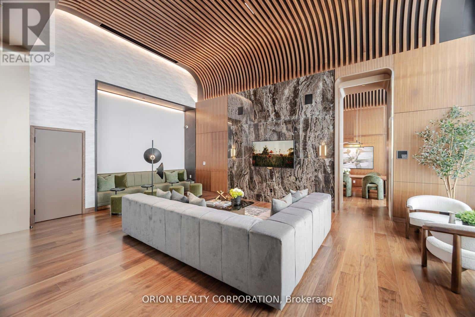 822 - 3240 WILLIAM COLTSON AVENUE — Oakville (JM Joshua Meadows), Ontario - Photo 3 of 39